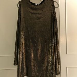 Cold shoulder long sleeve metallic tunic